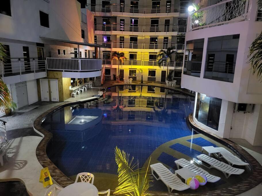 Kandi Resort-Type Spacious 1 Bedroom With Netflix And Free Housekeeping Ángeles Exterior foto