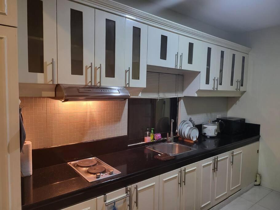 Kandi Resort-Type Spacious 1 Bedroom With Netflix And Free Housekeeping Ángeles Exterior foto